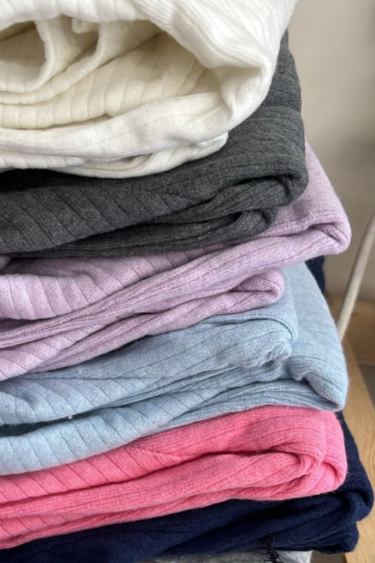 Lacivert Parmak Geçirmeli Crop