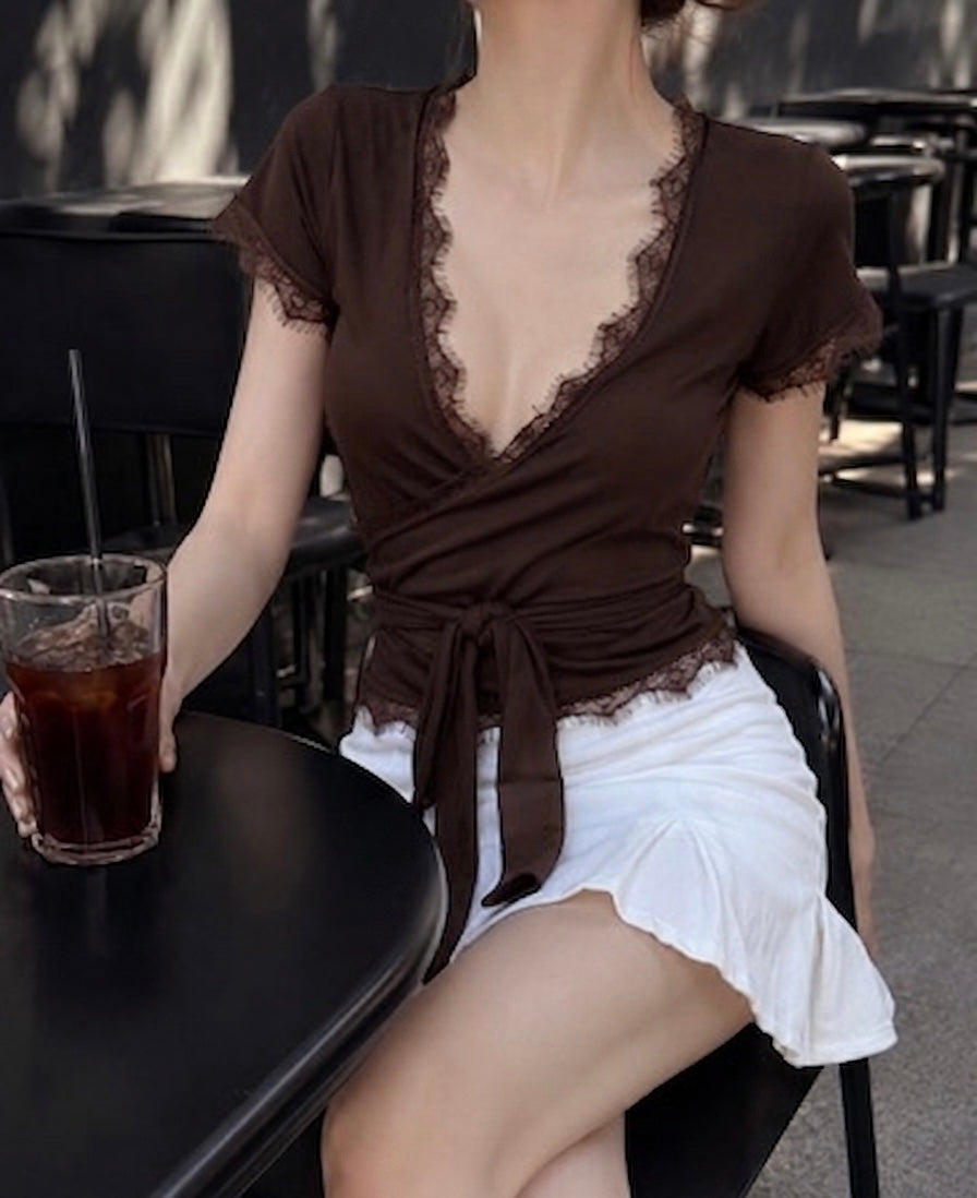 Brown Bağlama Detaylı Tüllü Bluz