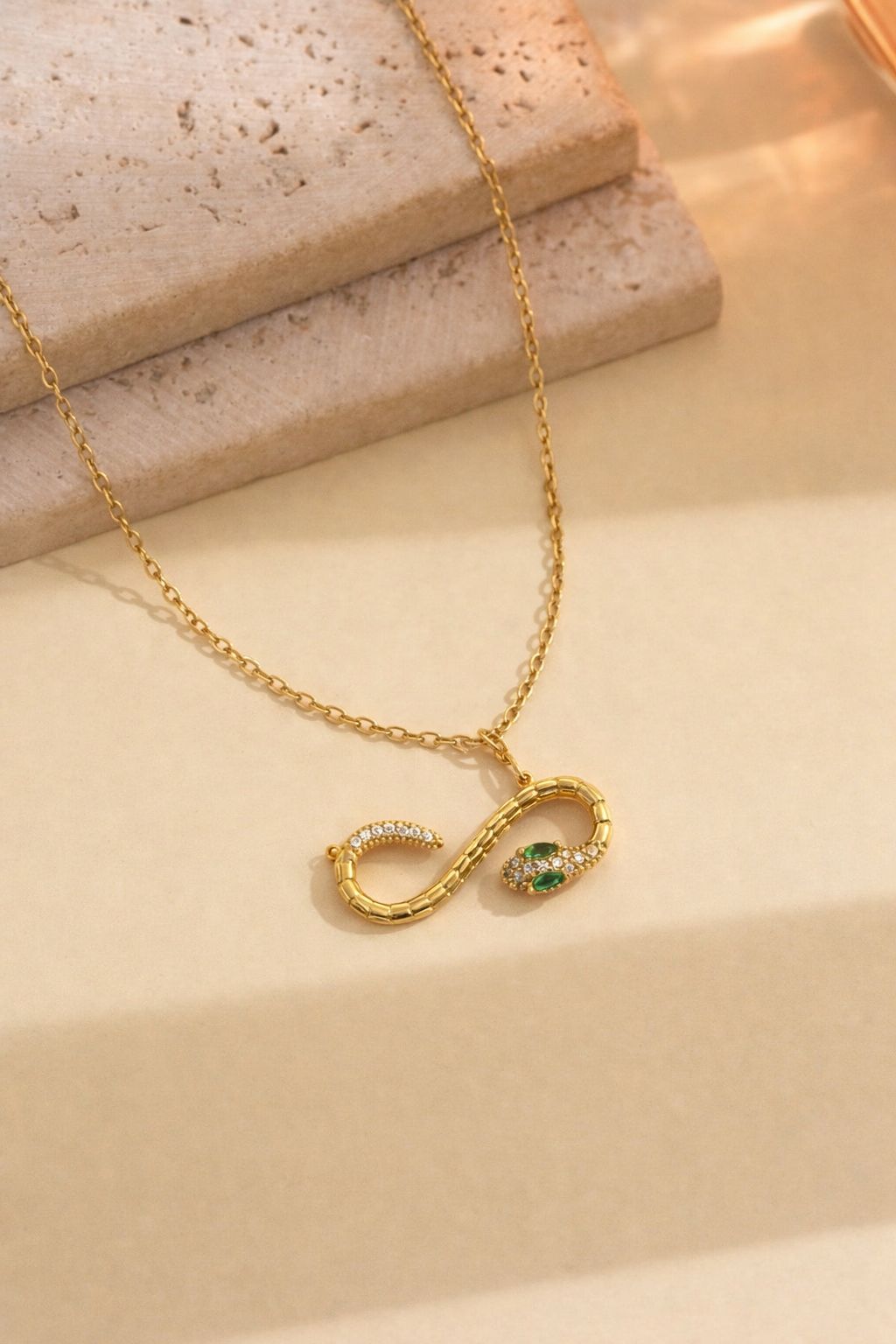 Yılan Desen Çelik Kolye