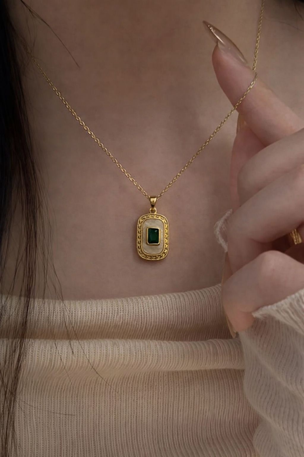 Kare Yeşil Zincir Çelik Kolye