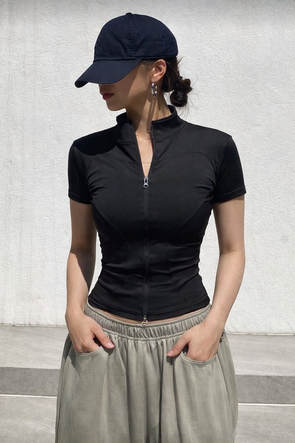 Black Kısa Kollu Fermuarlı Bluz