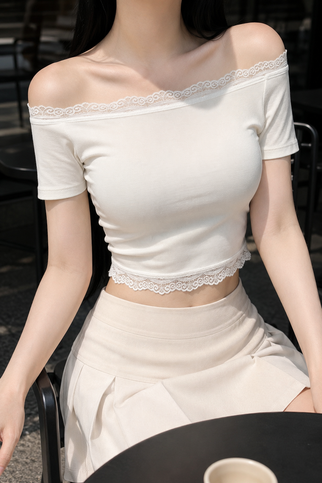 White New Dantel Kayık Yaka Bluz