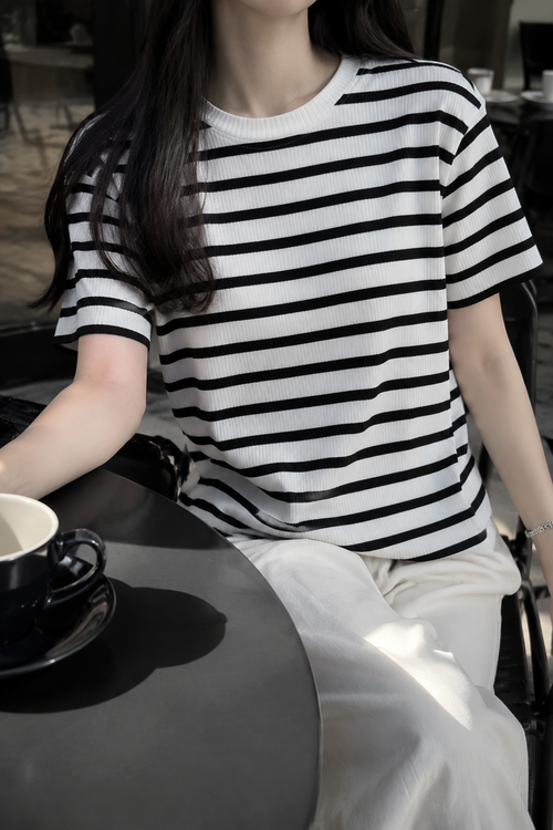 Black and White Triko T-shirt